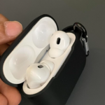 Airpods Pro 2 | Airpods Pro 3 | Airpods Pro - Silicon Case with Keychain ( Black, Green, Blue, Grey ) photo review